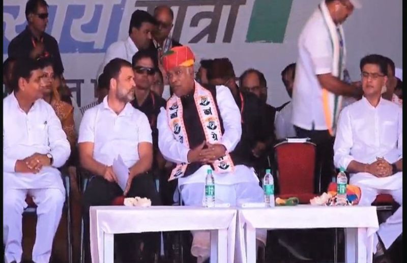 आदिवासियों की जल, जंगल, जमीन की लड़ाई हमारी लड़ाई - राहुल