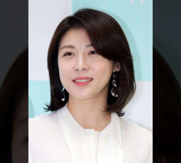 Women's day Special top 10 rich and beautiful korean actress