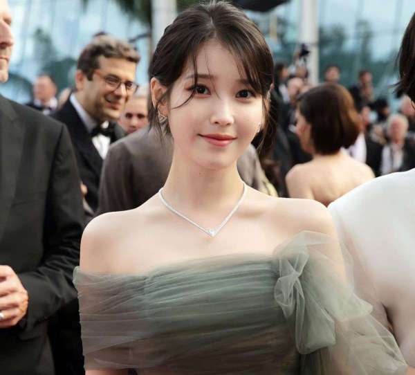 Women's day Special top 10 rich and beautiful korean actress