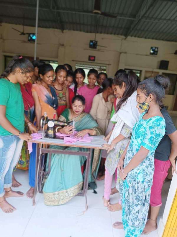 Chunni Maurya is working to make women self-reliant