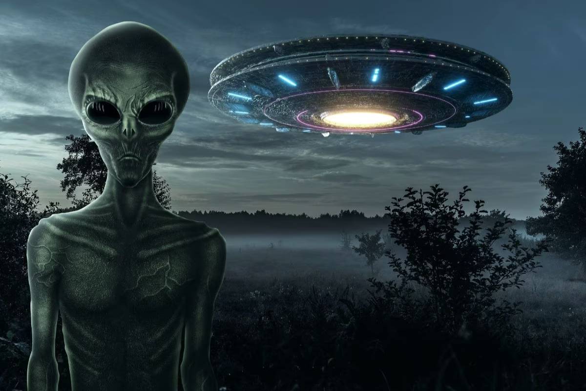 Aliens And UFO