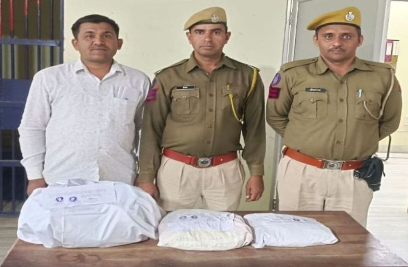 रोडवेज बस में चालक से 27 लाख रुपए की चांदी जब्त