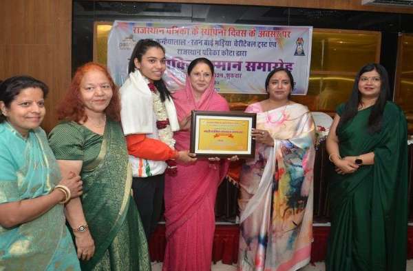 नारी तू नारायणी...सपना देखें, टूटने न दें, हौसले से भरें उड़ान