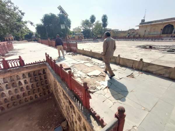 'Musical fountaians' of Jai Niwas garden