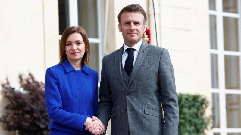 maia_sandu_and_emmanuel_macron.jpg