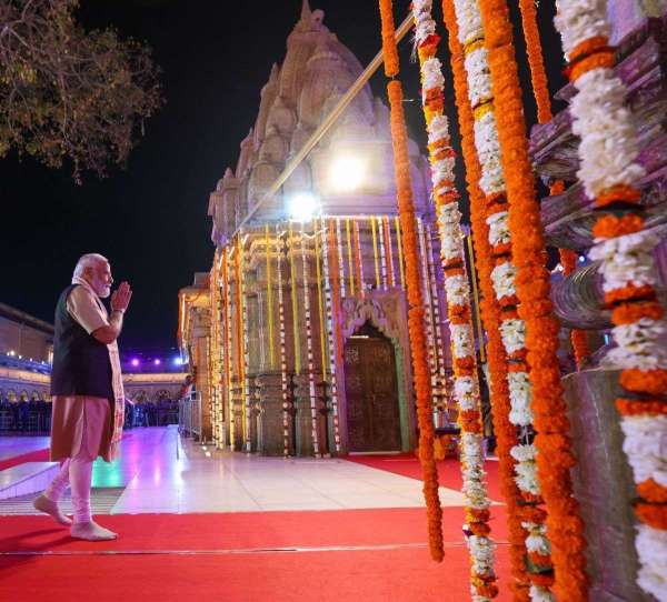 PM Modi in Baba Vishwanath Dham Varanasi