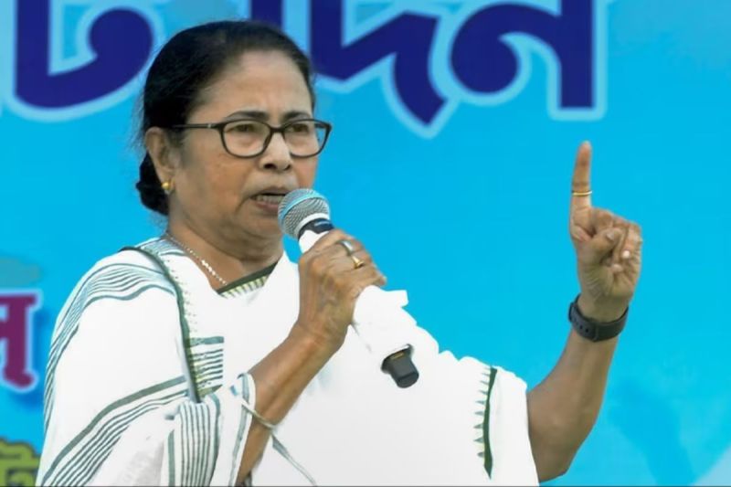 TMC will be contest loksabha elction in UP Mamta Banerjee says talking  alliance from Akhilesh yadav