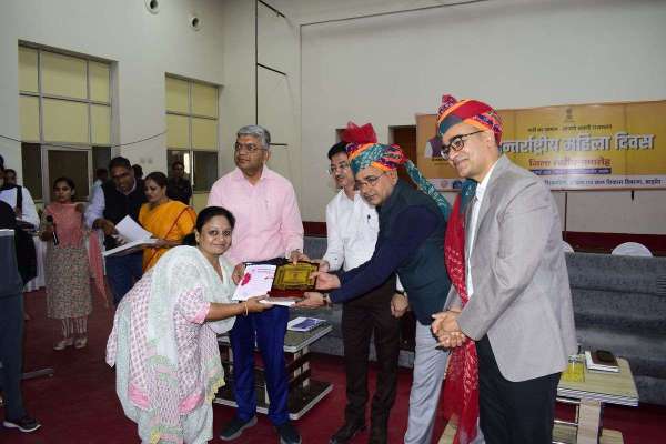 मातृशक्ति सम्मानित