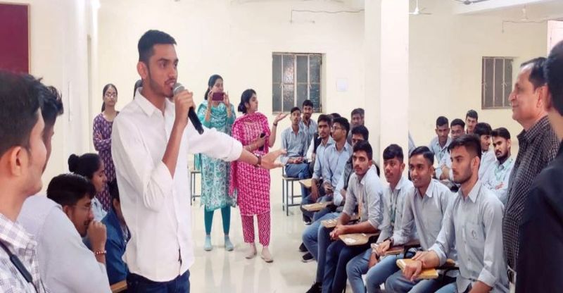 जिला स्तरीय पड़ोस युवा संसद कार्यक्रम आयोजित