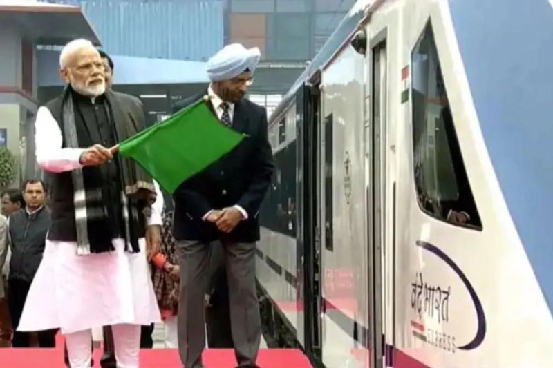 PM Modi gift 3 new Vande Bharat run in UP Now Gorakhpur-Lucknow train will go to Prayagraj