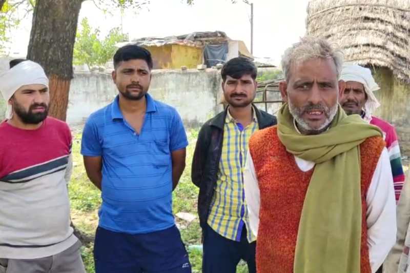 उधारी के रुपए मांगे तो दरवाजे पर की ताबड़तोड़ फायरिंग, युवक घायल