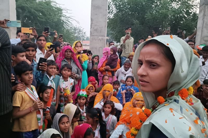 bharatpur-congress-made-sanjana-jatav-its-lok-sabha-election-candidate-know-inside-story