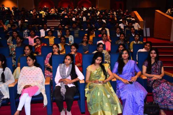 Laying the foundation stone of Jaipur Metro Rail Project Phase 1D