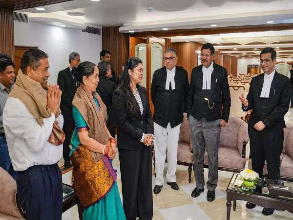 pragya and CJI 