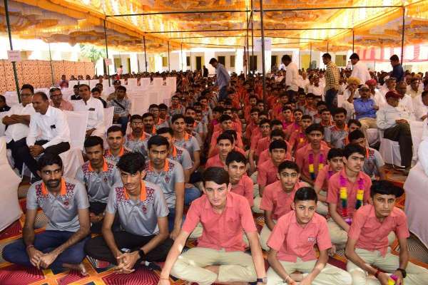 चौधरी रामदान समाज के आदर्श, घर-घर हो उनकी तस्वीर