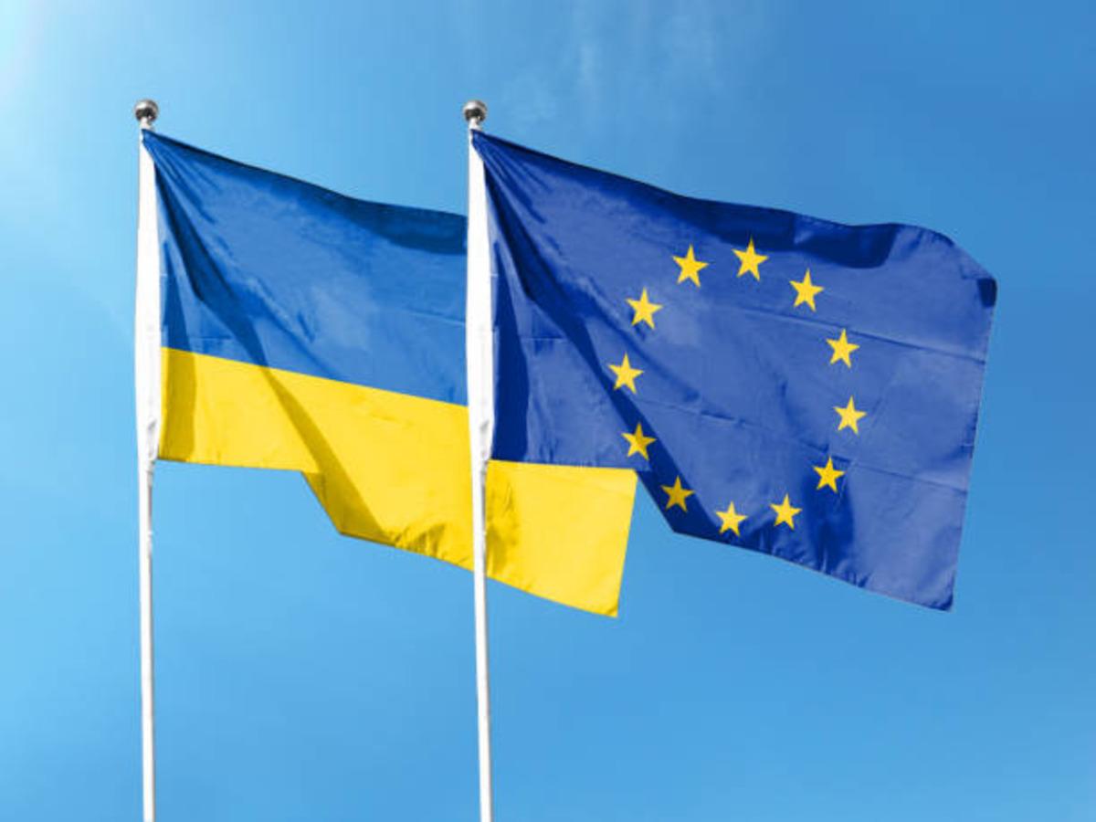ukraine_and_eu_flags.jpg