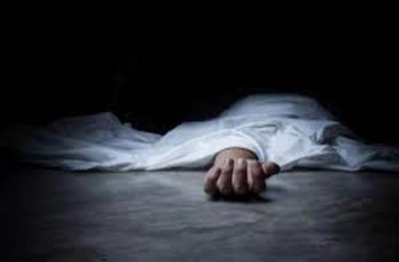 हीटर पर पानी गर्म करते समय घर व दुकान में लगी आग, जलकर महिला की मौत