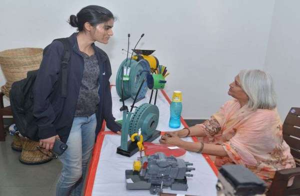 बिखरे परम्परा ,कला -संस्कृति  के रंग