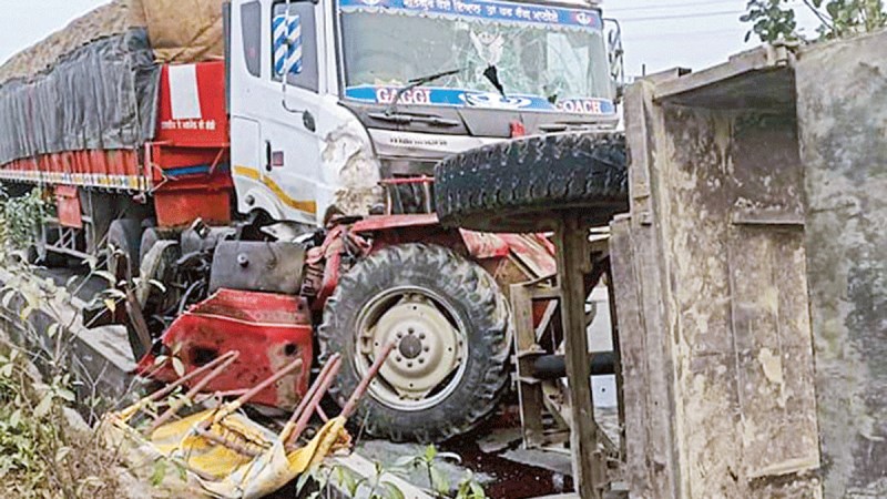 fierce-collision-between-truck-and-tractor-trolley-in-sambhal.jpg
