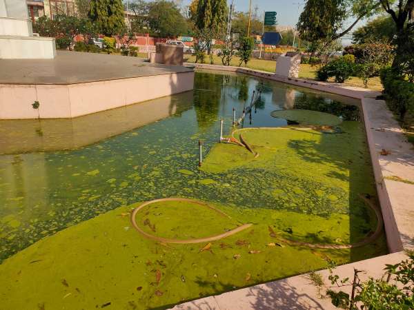 Gandhi Circle in bad condition