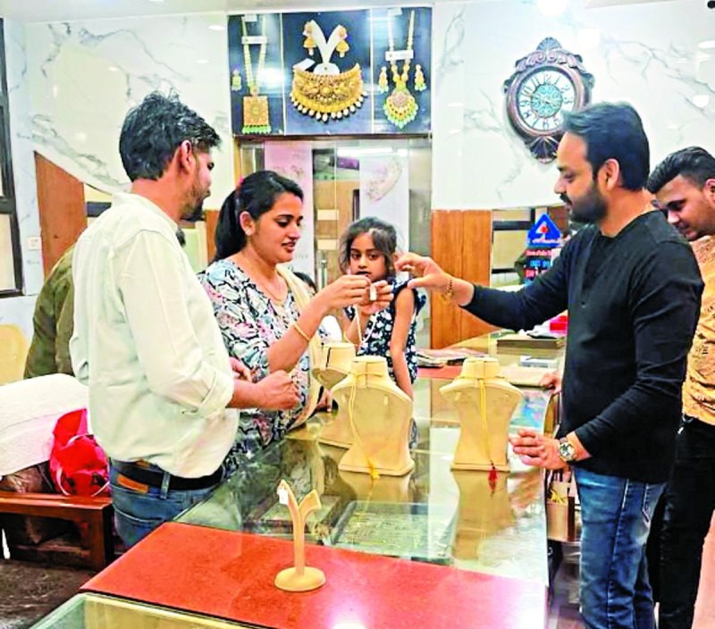 शादियों में अब डायमंड ज्वेलरी का क्रेज, इंगेजमेंट रिंग और नेकलेस की ज्यादा डिमांड