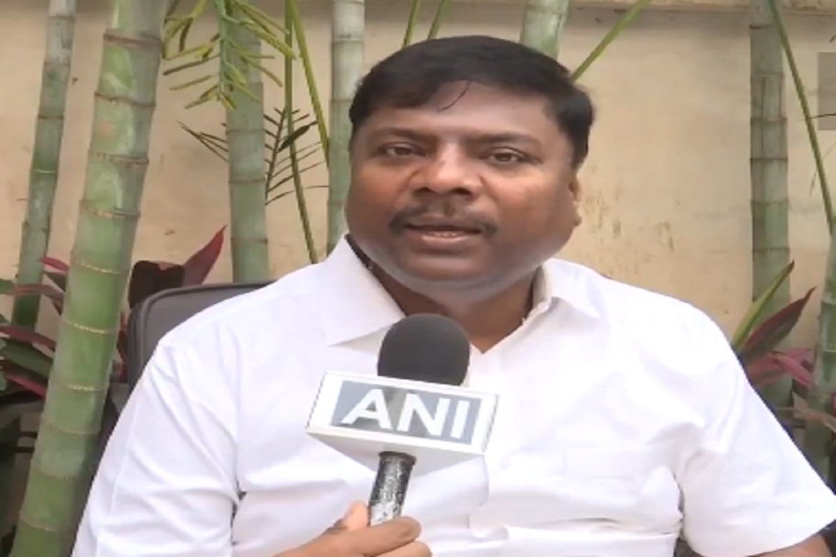 पीएम मोदी के सामने राहुल की बिसायत ही क्या? सीट बचाने भाग रहे…मंत्री केदार कश्यप ने दिया बड़ा बयान, देखें Video