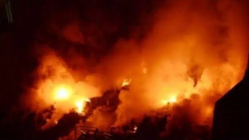 कानपुर में घर के अंदर आधी रात लगी आग, दो युवक जिंदा जले