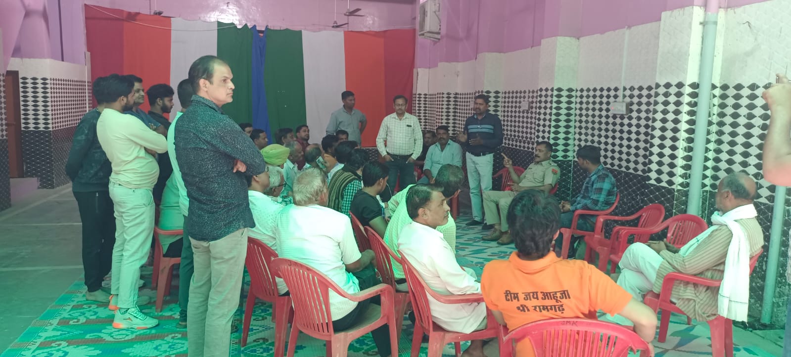 There is a ban on entry of heavy vehicles in the market from 9 am to 7 pm, watchmen will keep watch at night