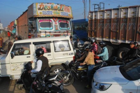 road_traffic.jpg