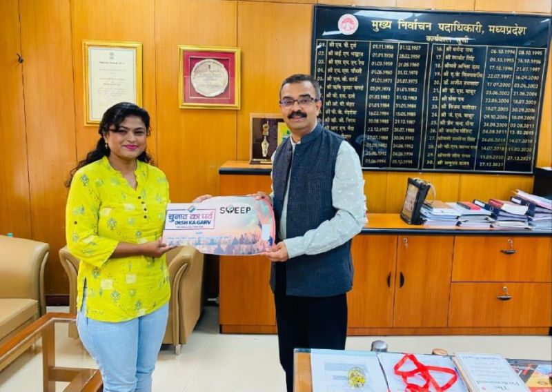 Chief Electoral Officer releases election pendrive of video songs prepared by Sarika Gharu