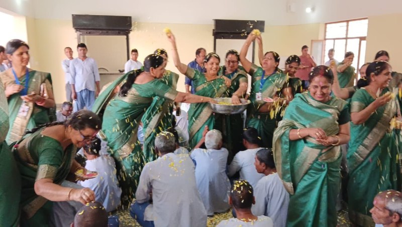 फागोत्सव के धमाल में डूबे लोग, होली कल