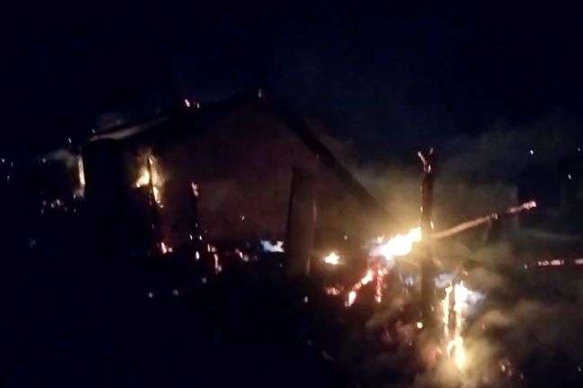 Rajasthan News: रात 2 बजे अचानक लगी भीषण आग, बेघर हुए आधा दर्जन लोग