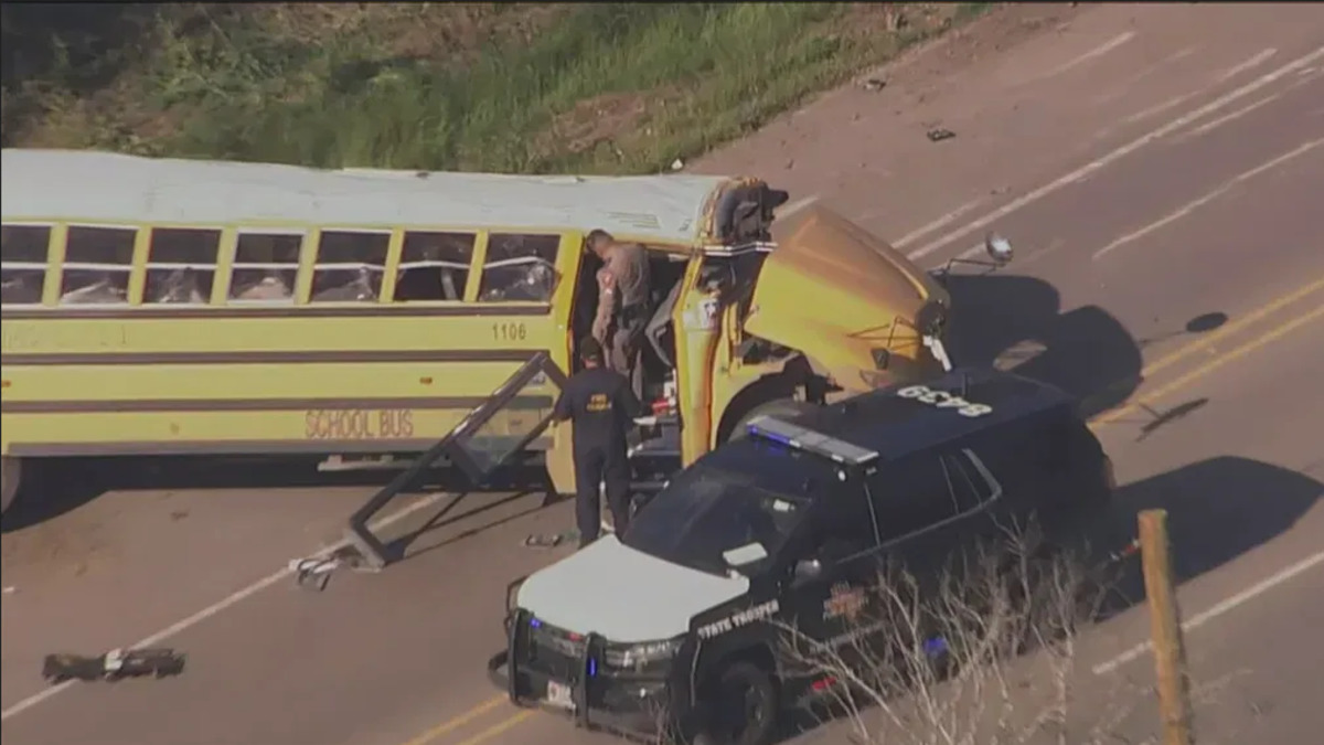 texas_school_bus_crash.jpg