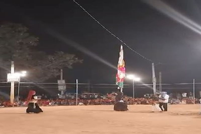 Live video of death: Artist came in contact with high tension line while dancing, died on the spot due to burns