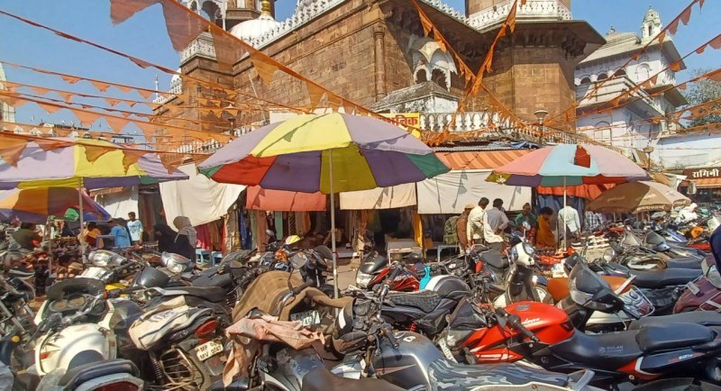 नेताजी ने नहीं दिया ध्यान, पार्किंग पर कोई पुख्ता योजना नहीं