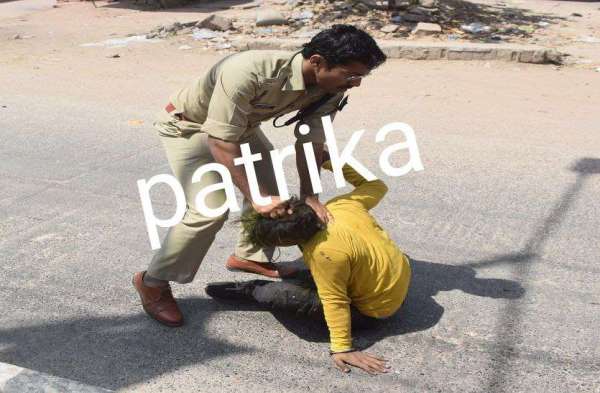 How Tiger caught a young man who was pelting stones at a house on the day of Holi...see pictures