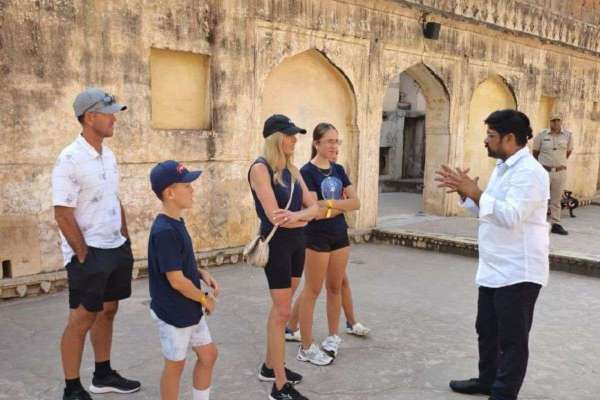 ricky_ponting_visited_amber_mahal01.jpg