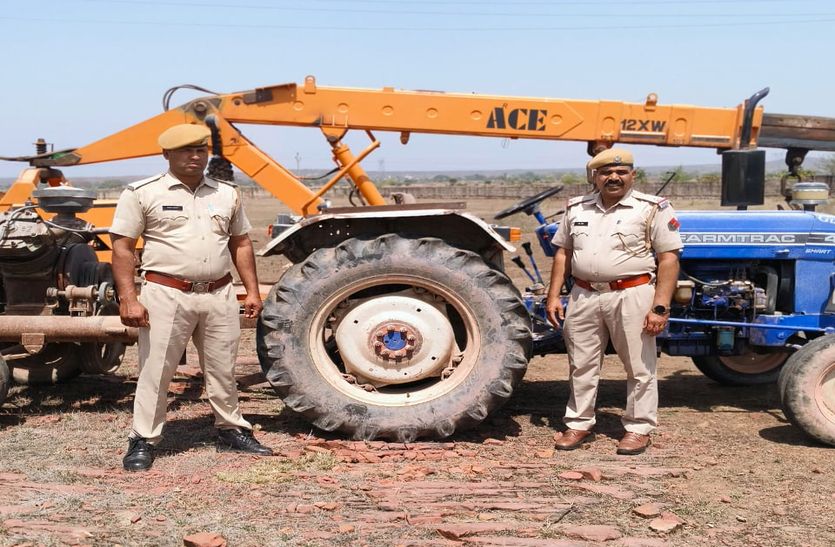 Illegal mining again in Ramdha forest, machines seized