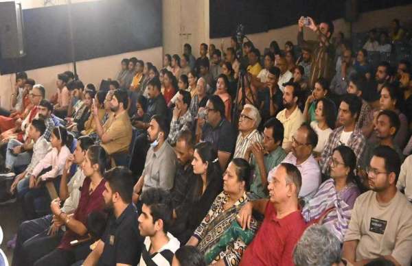 सैनिक अपने अधिकारी की हत्या और जान लेवा हमला का आरोप झेल रहा था।