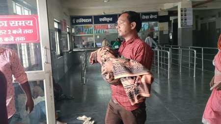 ढाई साल के मासूम की चॉकलेट खाने के बाद संदिग्ध मौत