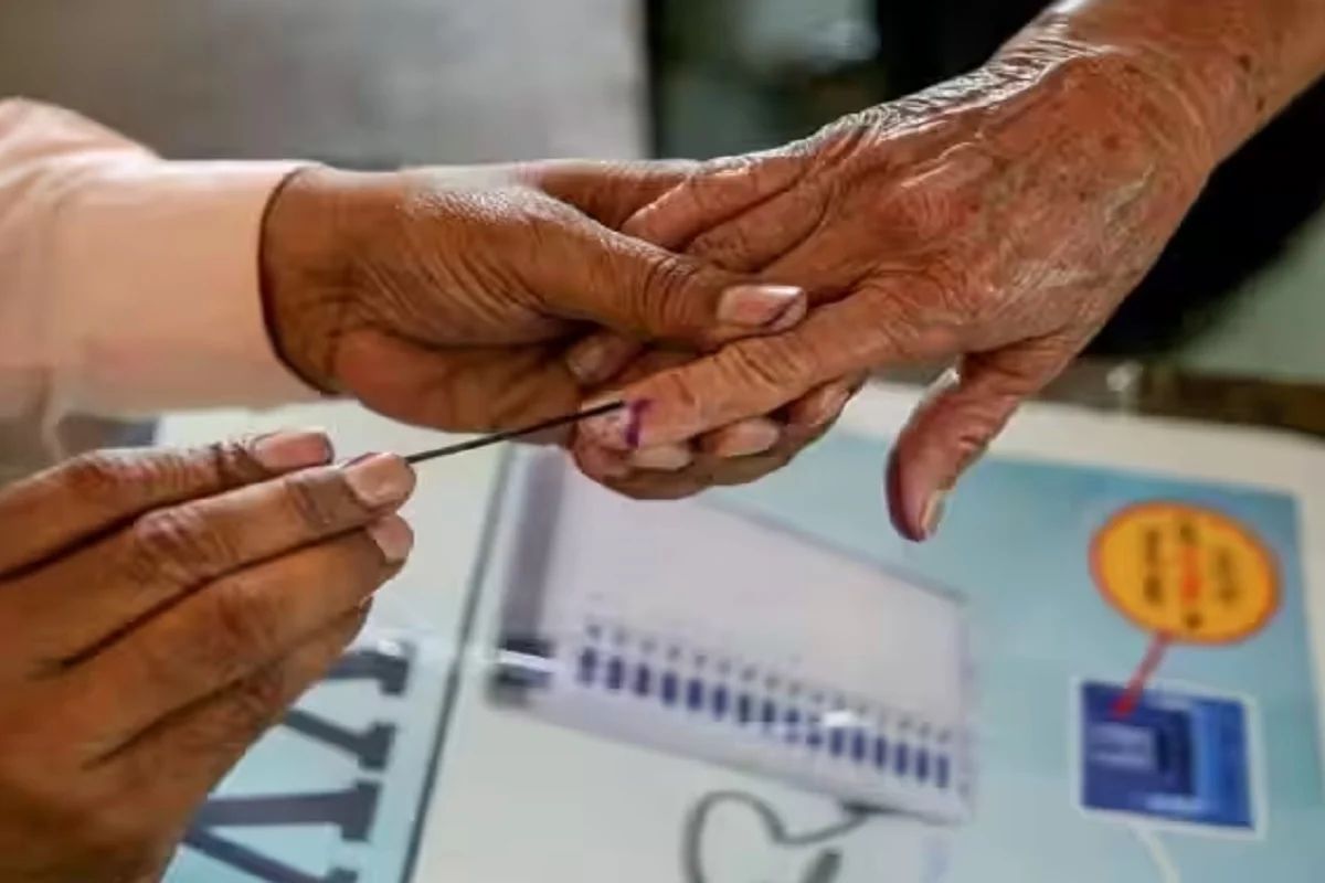 home-voting-in-rajasthan-this-problem-is-coming-with-the-polling-team