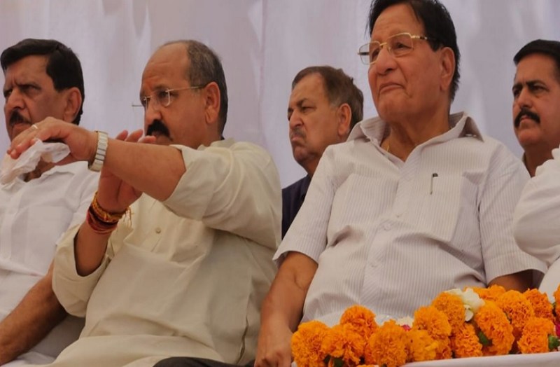 लोकसभा चुनाव में गरमाया सियासी पारा : शांति धारीवाल और प्रहलाद गुंजल हो गए आमने—सामने, एक दूसरे से कह डाला ये..