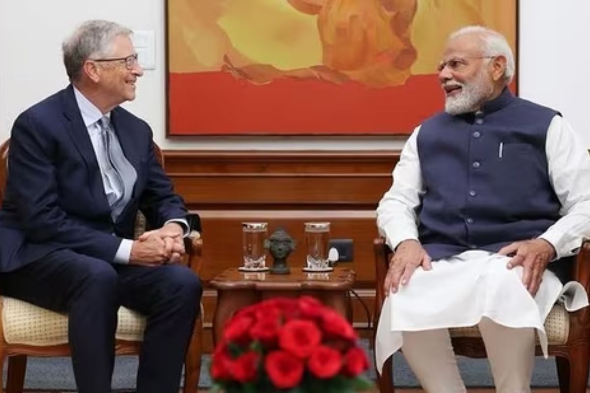 PM Narendra Modi and Bill Gates interact