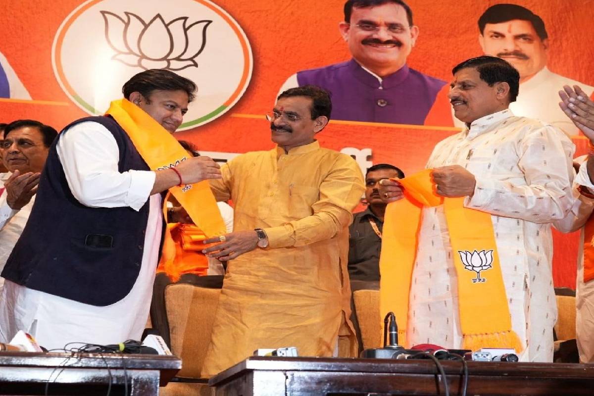 mp_congress_leaders_join_bjp_any_time.jpg
