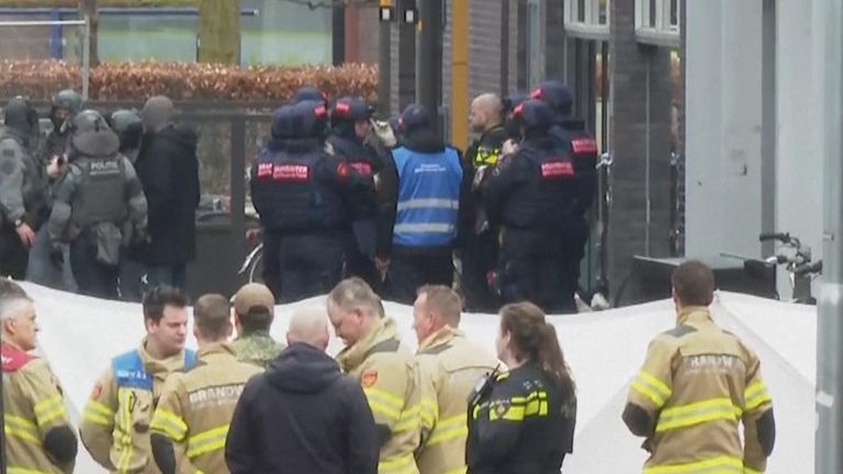 Hostage Situation: नीदरलैंड के क्लब में कई लोगों को बनाया बंधक, 150 घरों को
कराया खाली