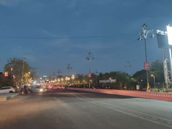 Lakshmi Mandir Tirahe Underpass becomes dark