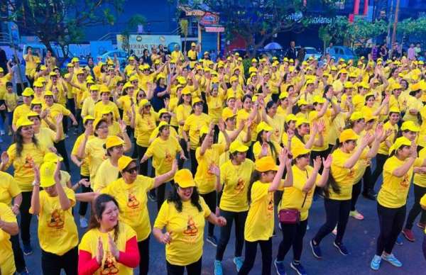 इस कार्यक्रम में महिला विंग की पूर्व अध्यक्ष भावना कुकरेजा के साथ हेमा अमेसर,काजल जसवानी, निशा,सुषमा,शमा,रेखा, पूजा हेमानी, पूजा रामानी, पिंकी,तनिषा,हर्षा मोटवानी,हर्षा बलवानी,मनीषा,संगीता, जया,कनक,पारुल, भारती,रिया,ममता आदि पदा​धिकारी मौजूद रही।