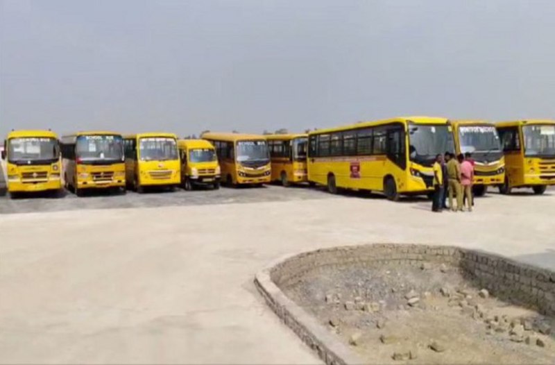स्कूल बसों की जांच के नाम पर खानापूर्ति, फिटनेस परीक्षण में लाई गईं अधिकांश नई बसें