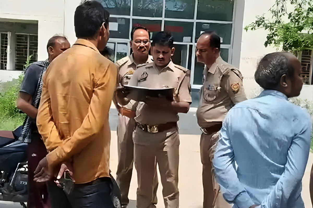 Police investigating the case at Orai Medical College