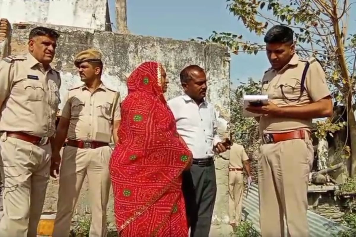 Rajasthan News : सुबह घूमने निकले कारोबारी की पत्थर से कुचलकर हत्या, सुनसान मकान
में मिला शव
